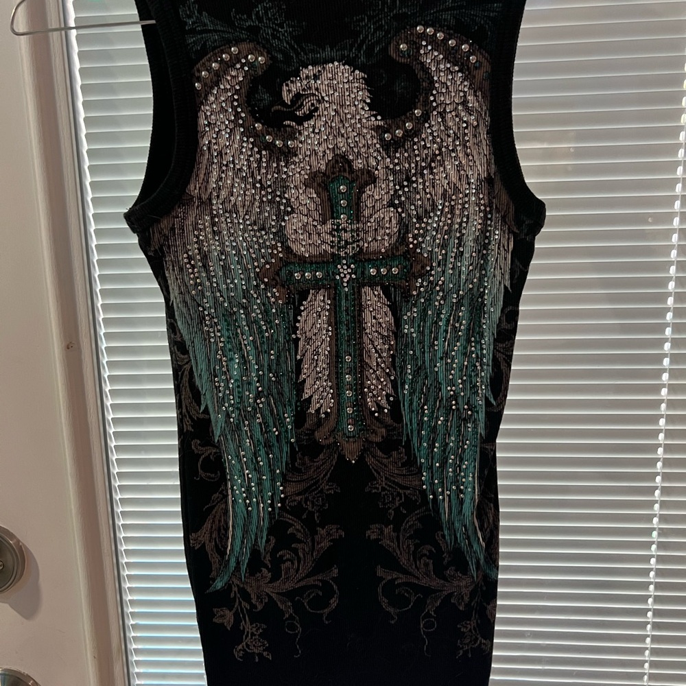 Small women’s biker tank.